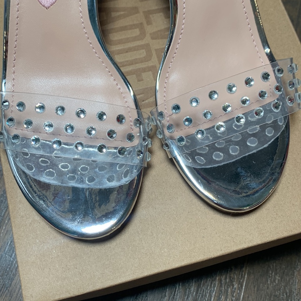 Steve Madden Shoes for Girls- Size 2 - Picture 3 of 9